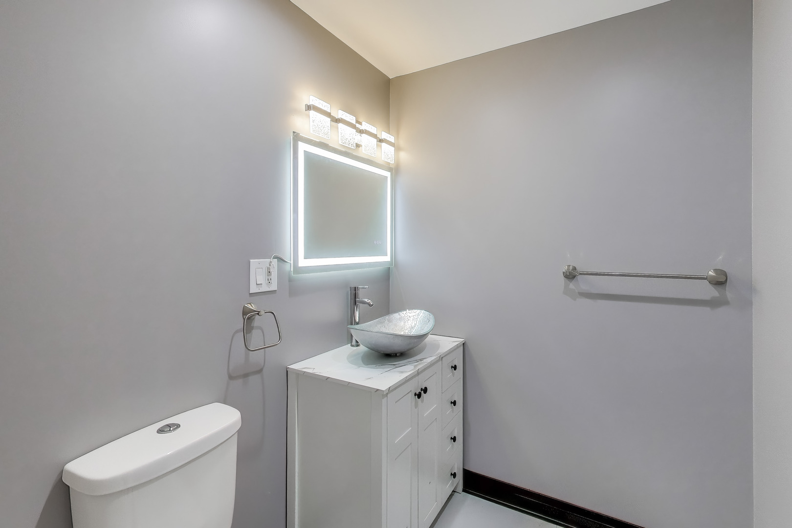 543 East 92nd Street Chicago IL 60619