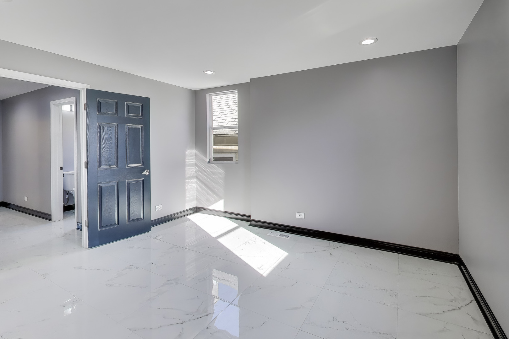 543 East 92nd Street Chicago IL 60619