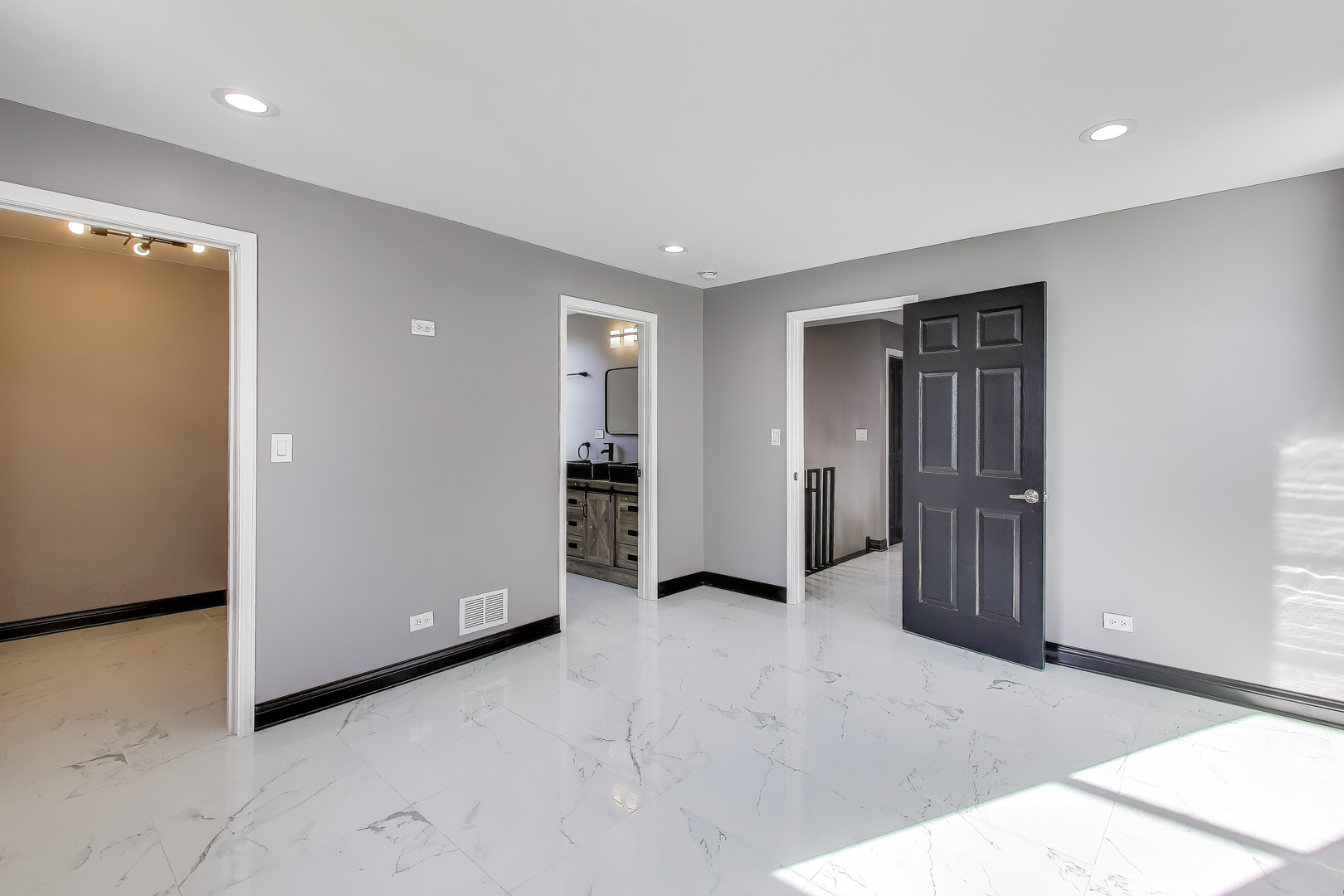 543 East 92nd Street Chicago IL 60619