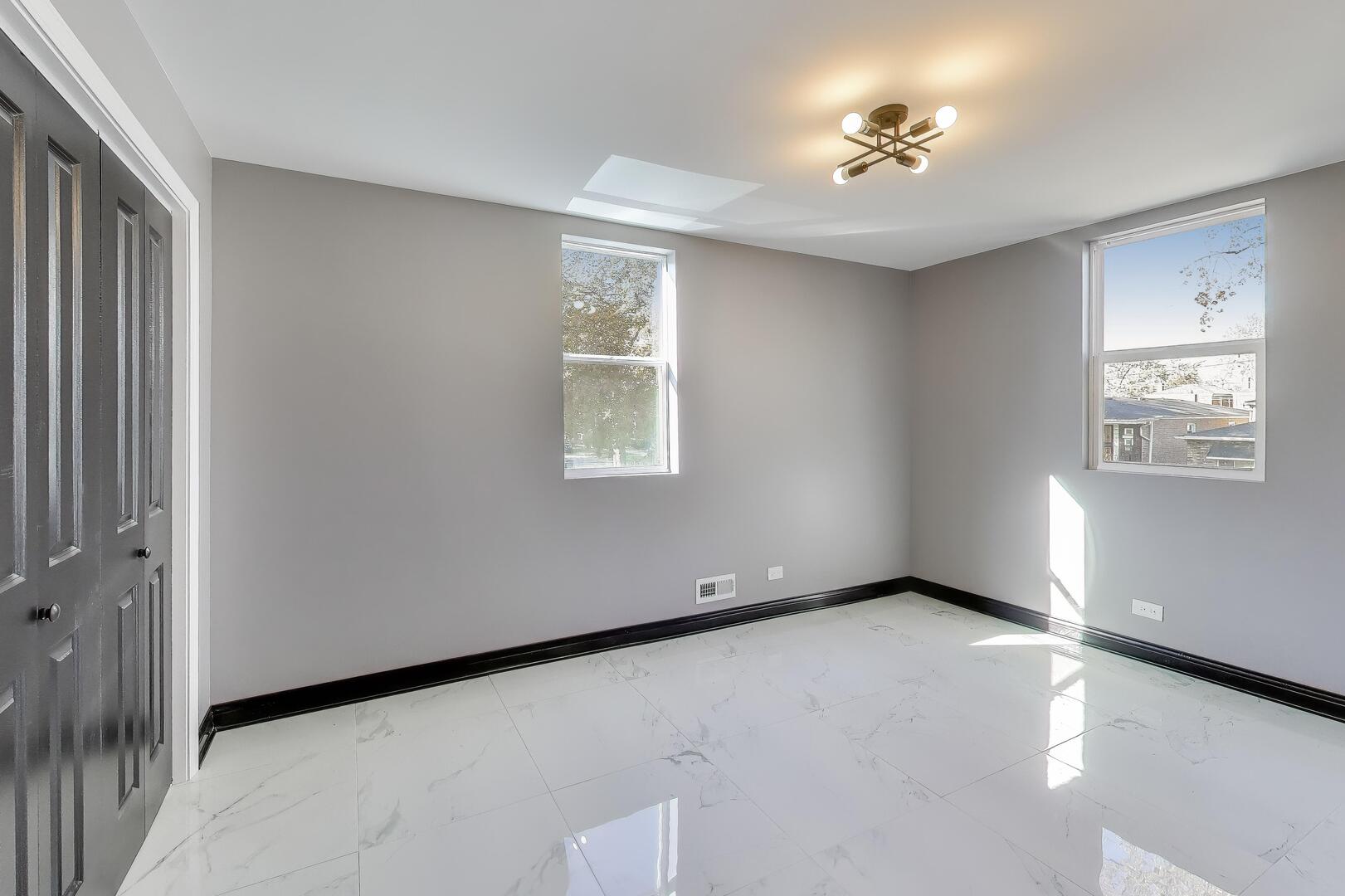 543 East 92nd Street Chicago IL 60619