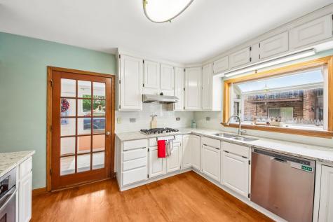 117 East 55th Street Westmont IL 60559