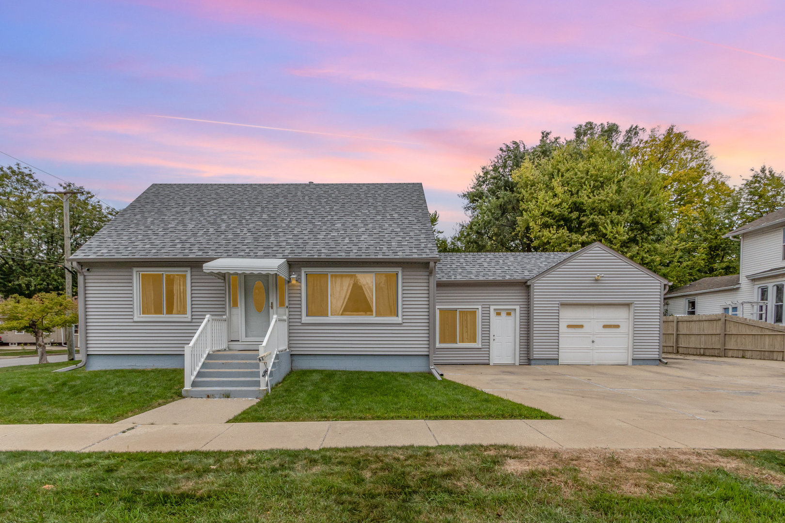 61 South Union Street Aurora IL 60505