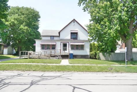 313 North 5th Street Watseka IL 60970