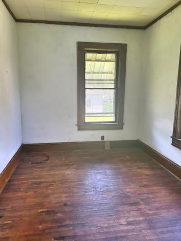 313 North 5th Street Watseka IL 60970