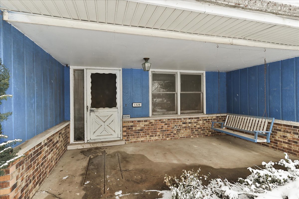 1326 Summit Drive Schaumburg IL 60193