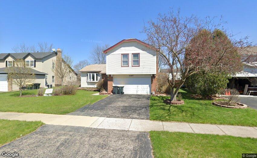 1257 Spring Valley Drive Carol Stream IL 60188