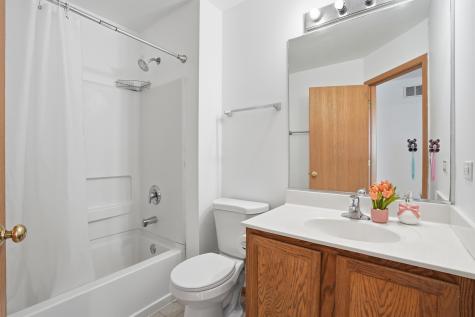 240 South Alder Creek Drive Romeoville IL 60446