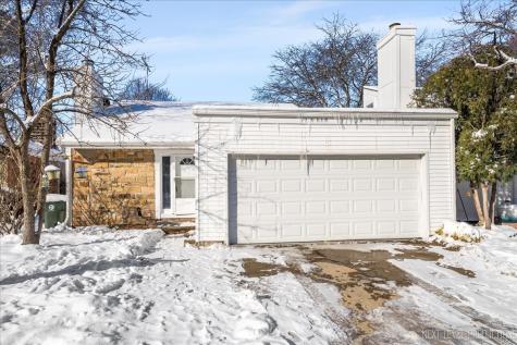 2S616 Linden Square Warrenville IL 60555