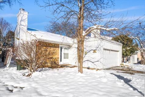 2S616 Linden Square Warrenville IL 60555
