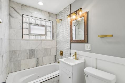 9023 South Oglesby Avenue Chicago IL 60617