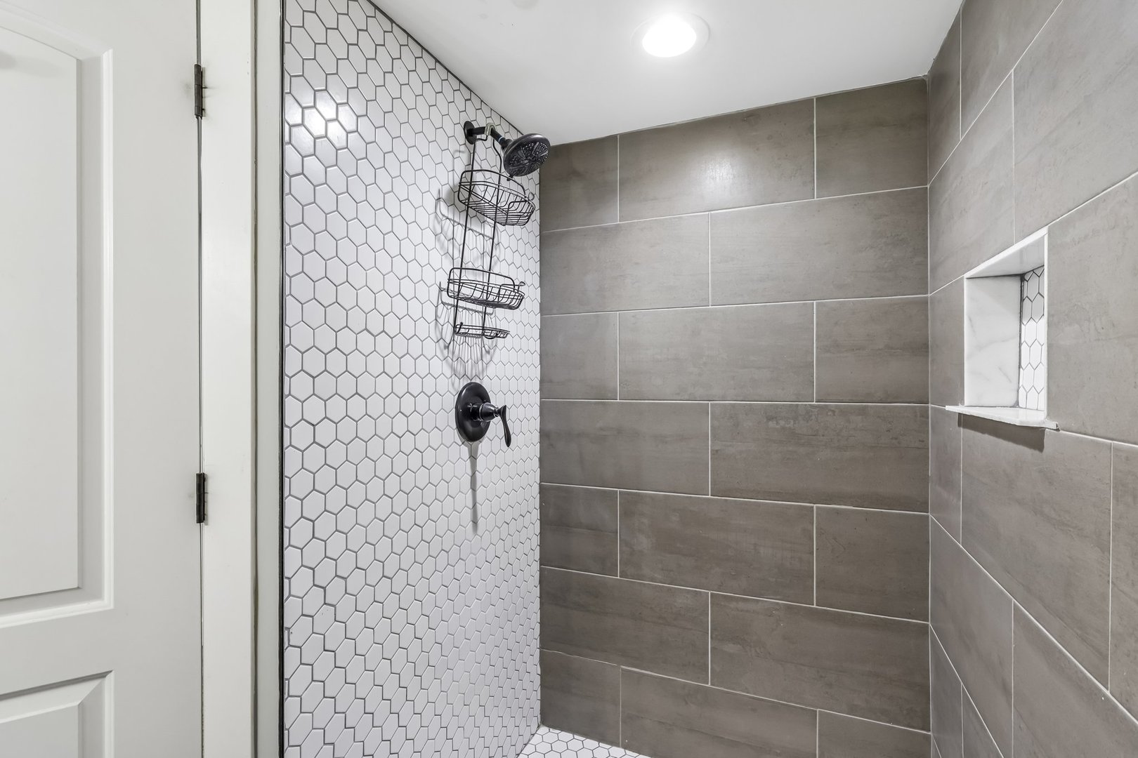 9023 South Oglesby Avenue Chicago IL 60617