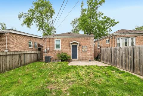 9023 South Oglesby Avenue Chicago IL 60617