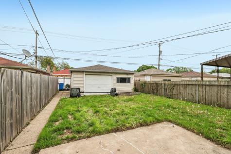 9023 South Oglesby Avenue Chicago IL 60617