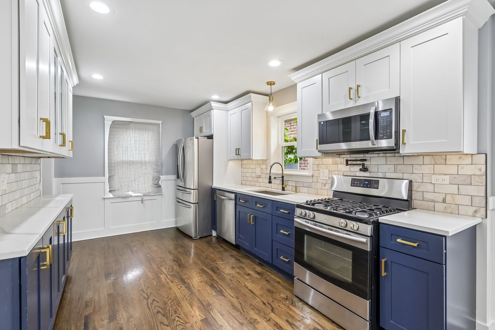 9023 South Oglesby Avenue Chicago IL 60617