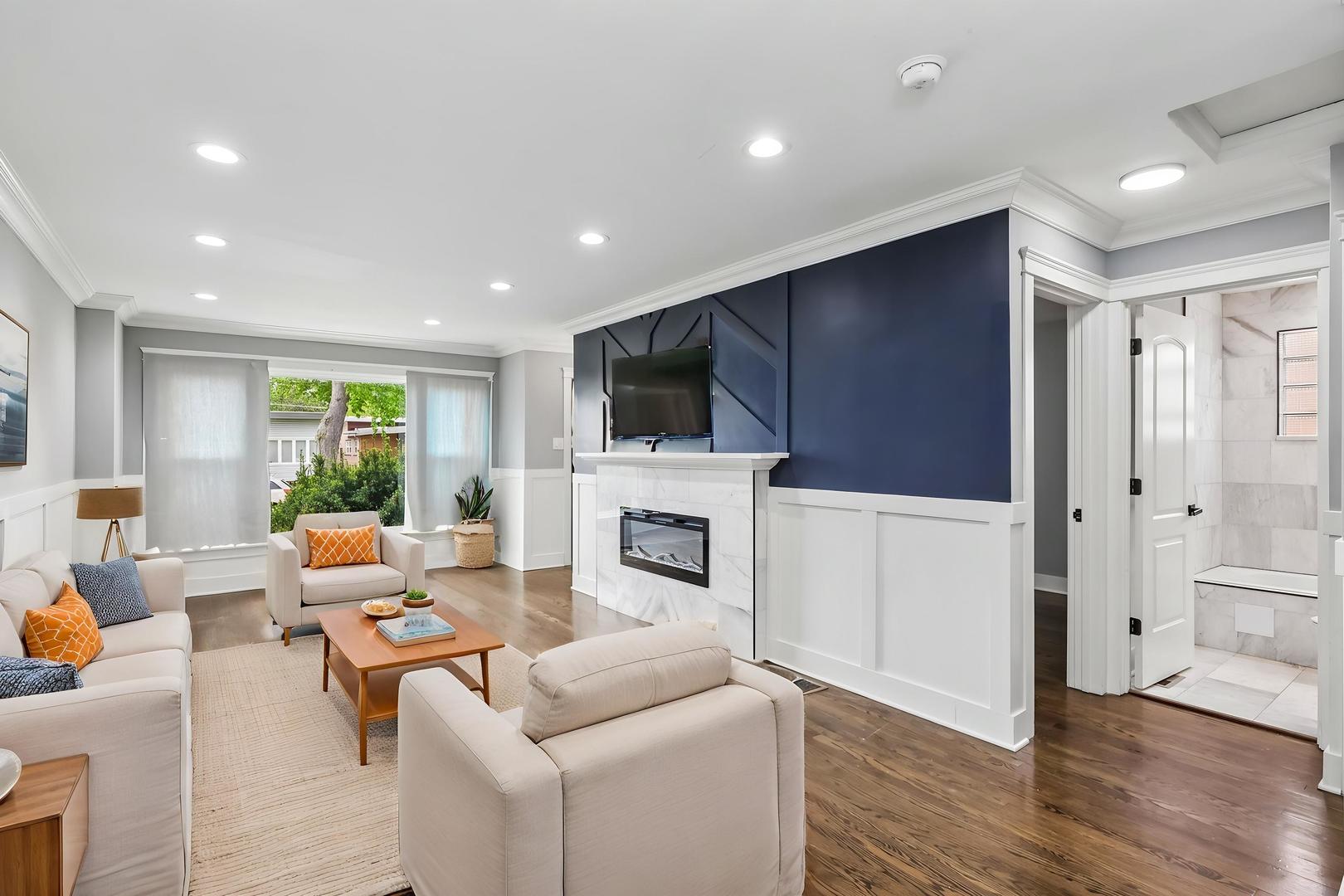 9023 South Oglesby Avenue Chicago IL 60617