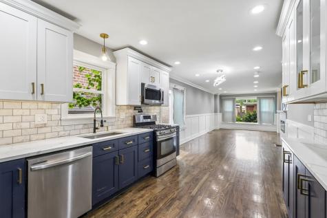 9023 South Oglesby Avenue Chicago IL 60617
