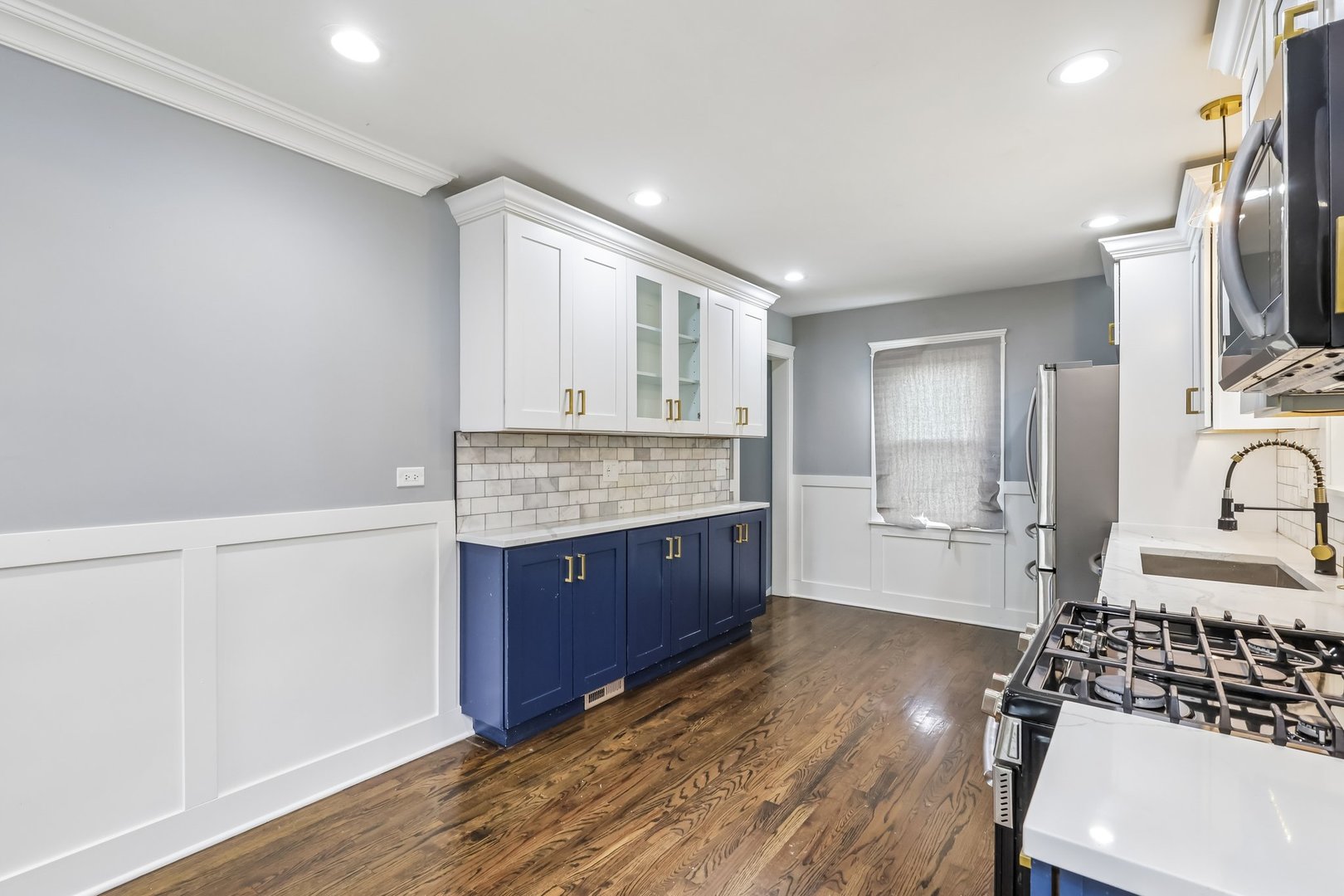 9023 South Oglesby Avenue Chicago IL 60617