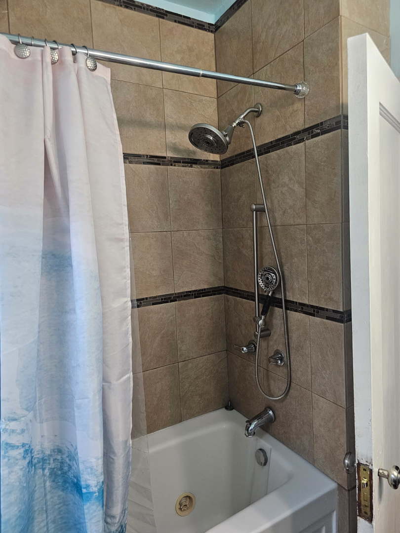 5722 South Mozart Street Chicago IL 60629