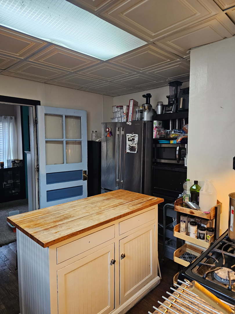 5722 South Mozart Street Chicago IL 60629