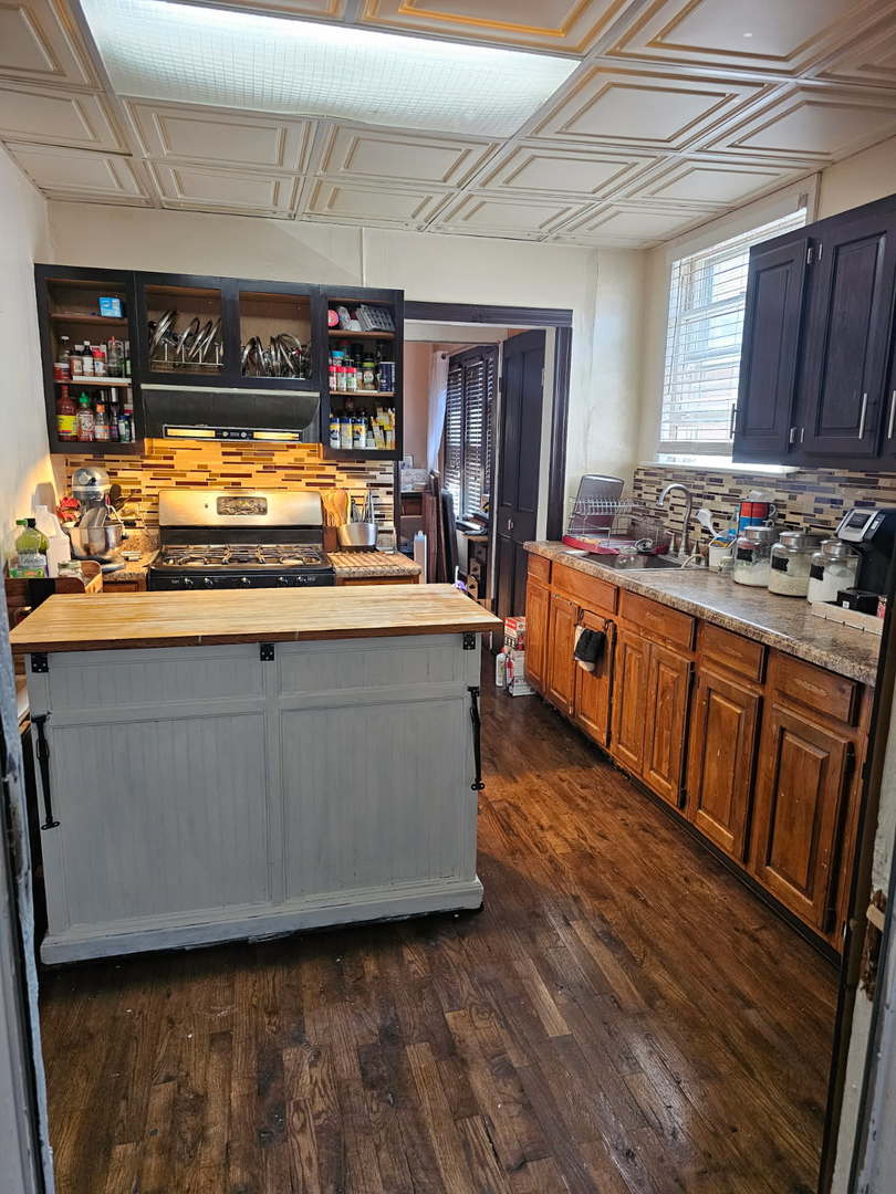 5722 South Mozart Street Chicago IL 60629