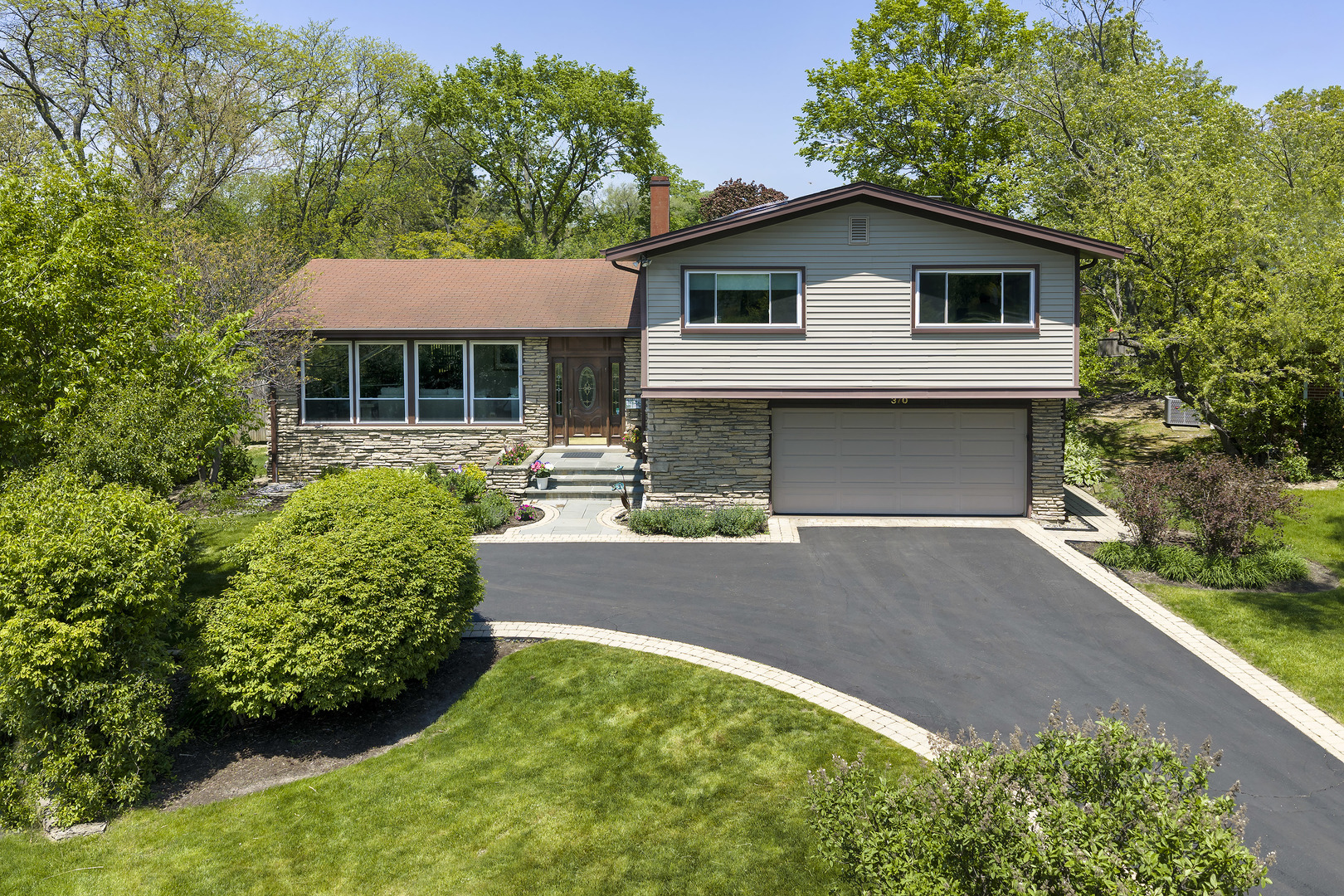 370 Charal Lane Highland Park IL 60035