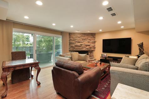 370 Charal Lane Highland Park IL 60035
