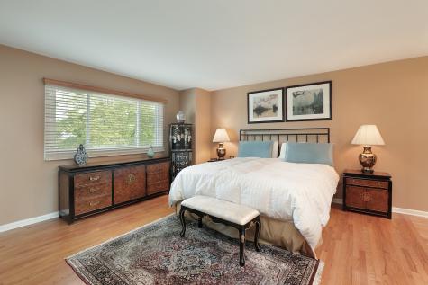 370 Charal Lane Highland Park IL 60035