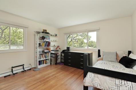 370 Charal Lane Highland Park IL 60035
