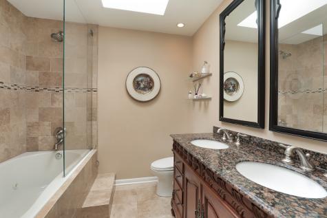 370 Charal Lane Highland Park IL 60035