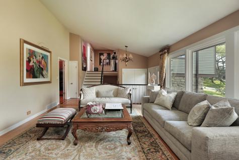 370 Charal Lane Highland Park IL 60035