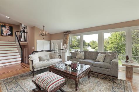 370 Charal Lane Highland Park IL 60035