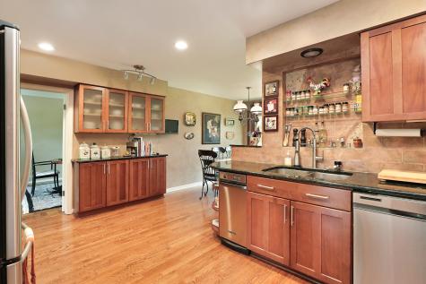 370 Charal Lane Highland Park IL 60035