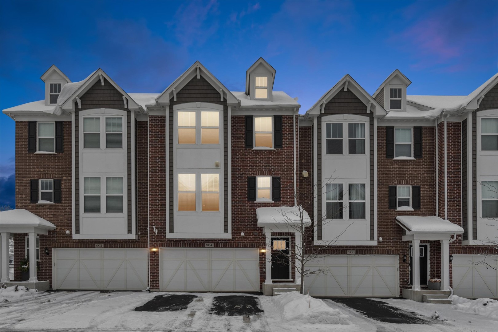 904 Coletta Circle Naperville IL 60563