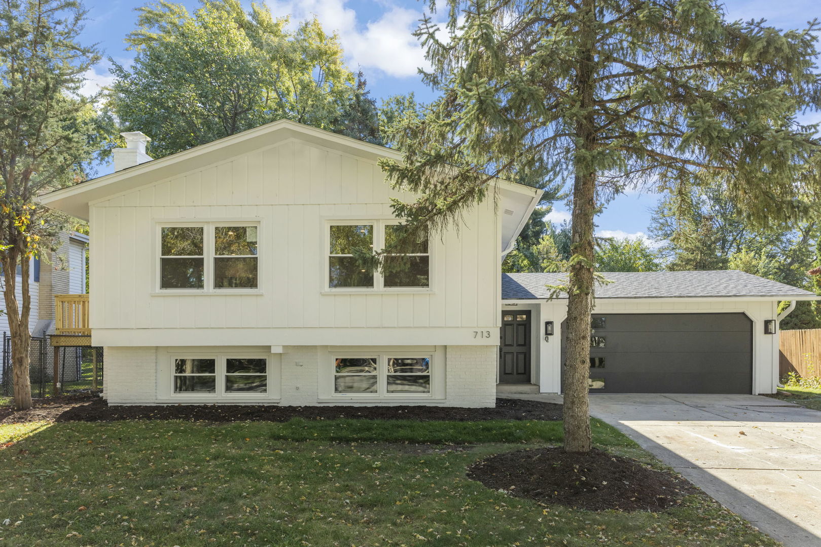 713 Ridgeview Street Downers Grove IL 60516