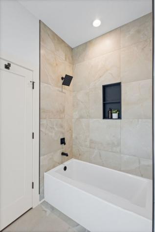 433 East 46th Place Chicago IL 60653