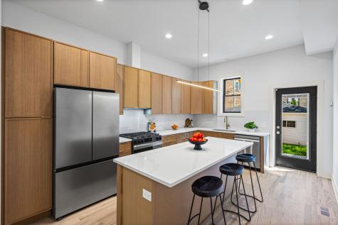 433 East 46th Place Chicago IL 60653