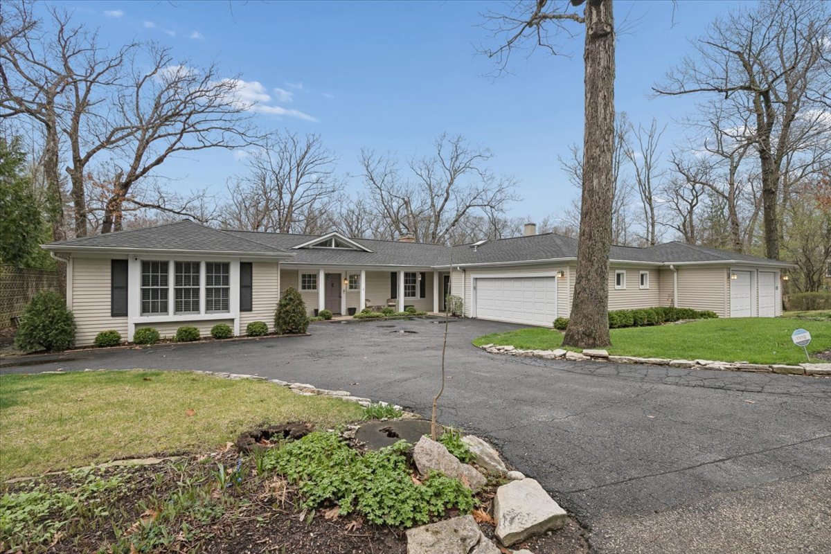 346 Crescent Drive Lake Bluff IL 60044