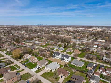 10225 South 81st Court Palos Hills IL 60465