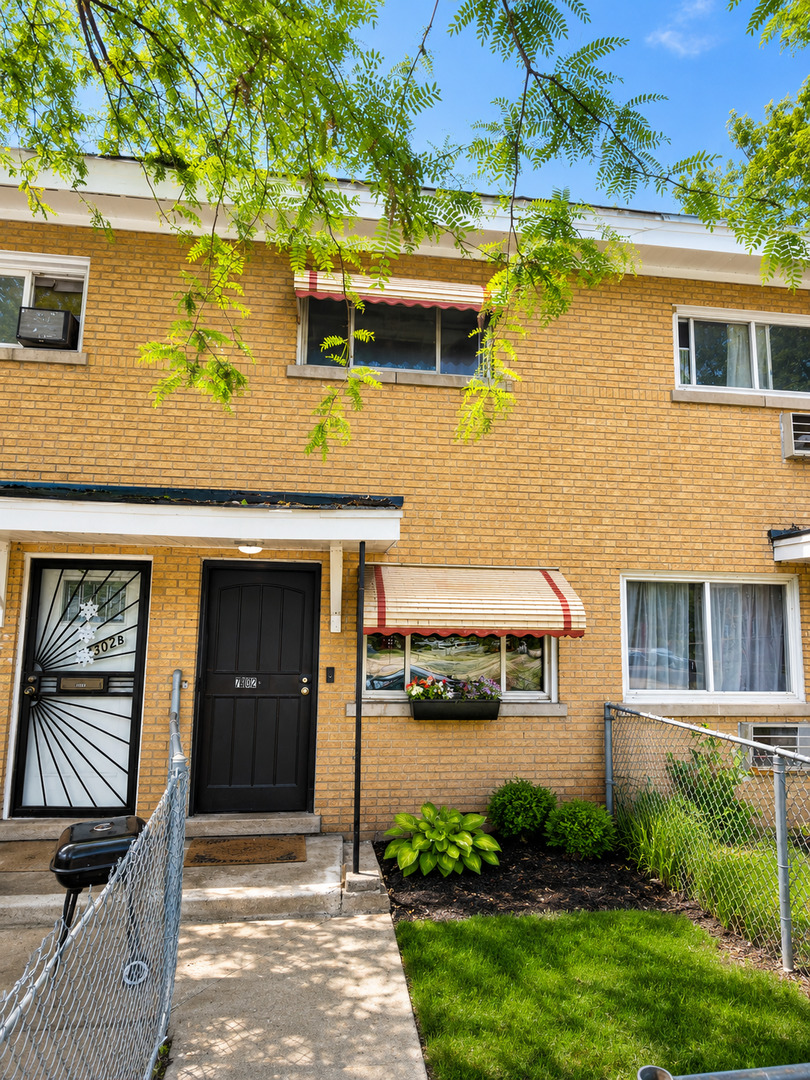 7302 South Dorchester Avenue Chicago IL 60619