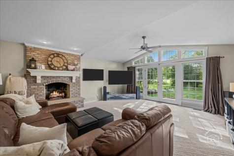 1220 Heatherton Drive Naperville IL 60563