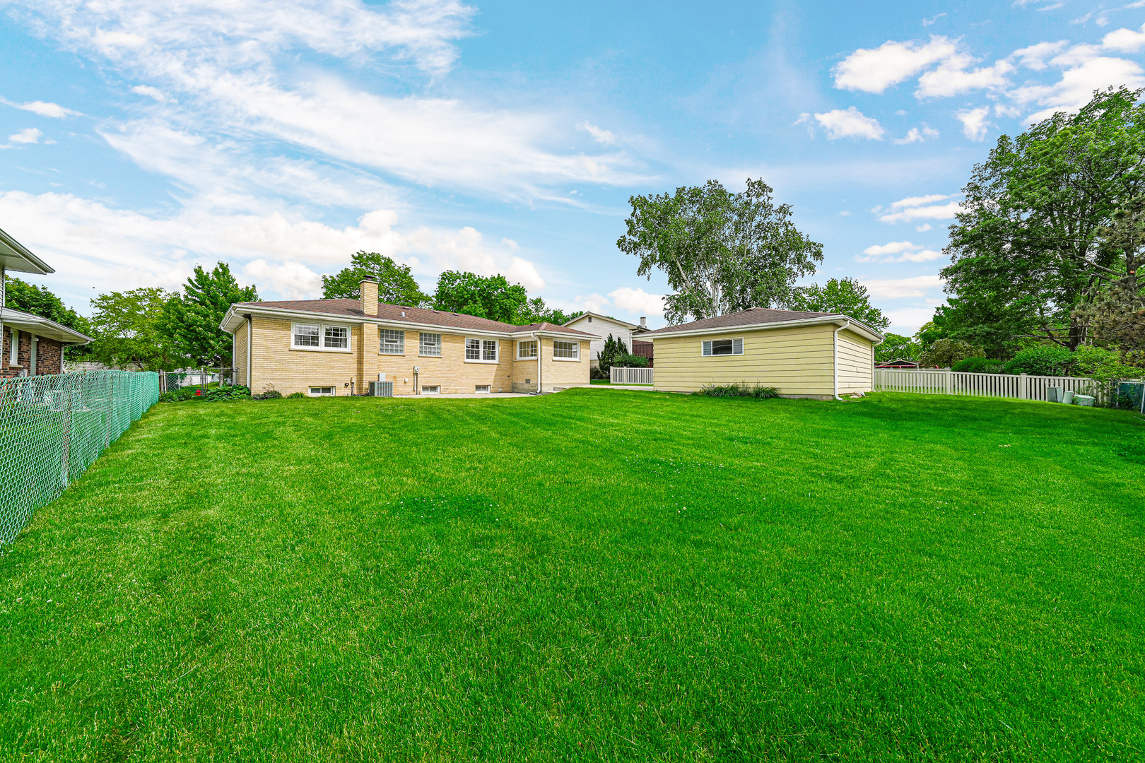 330 Gareth Lane Schaumburg IL 60193
