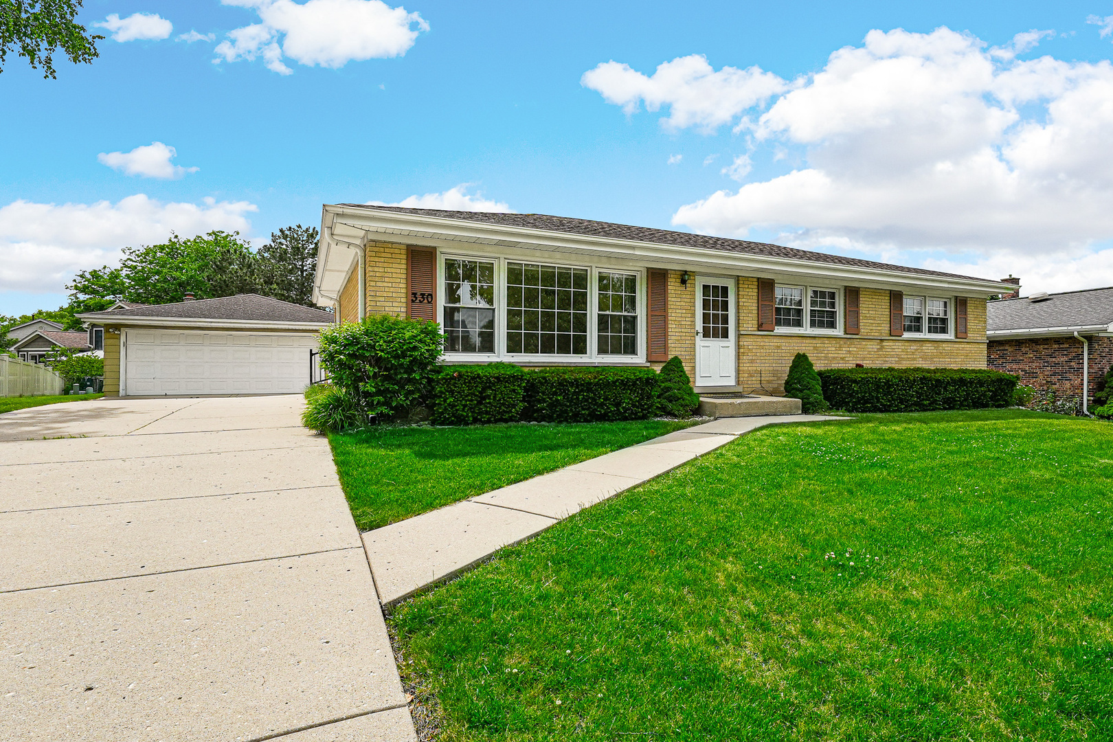 330 Gareth Lane Schaumburg IL 60193