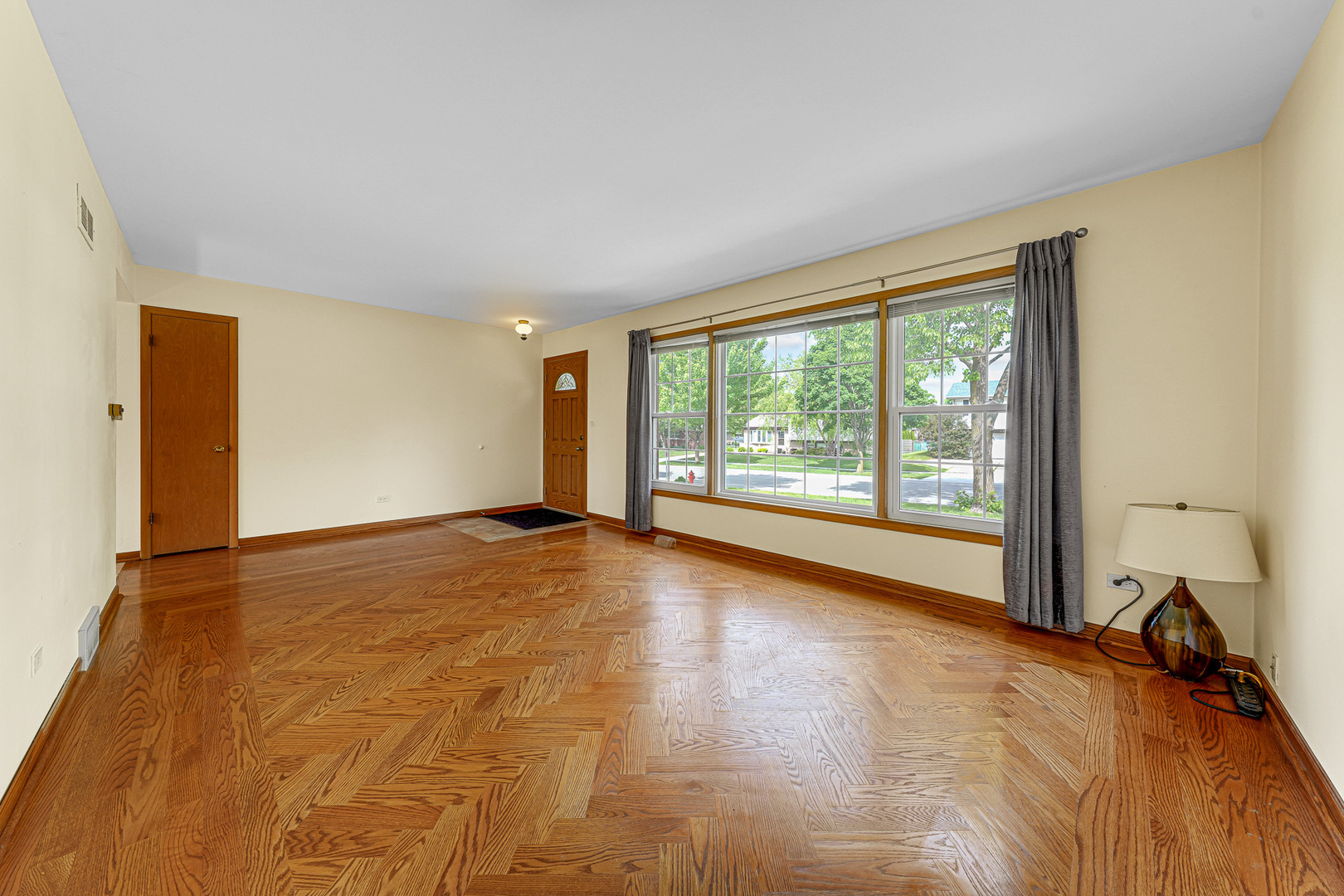 330 Gareth Lane Schaumburg IL 60193