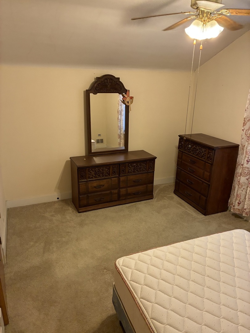 5452 West Warwick Avenue Chicago IL 60641