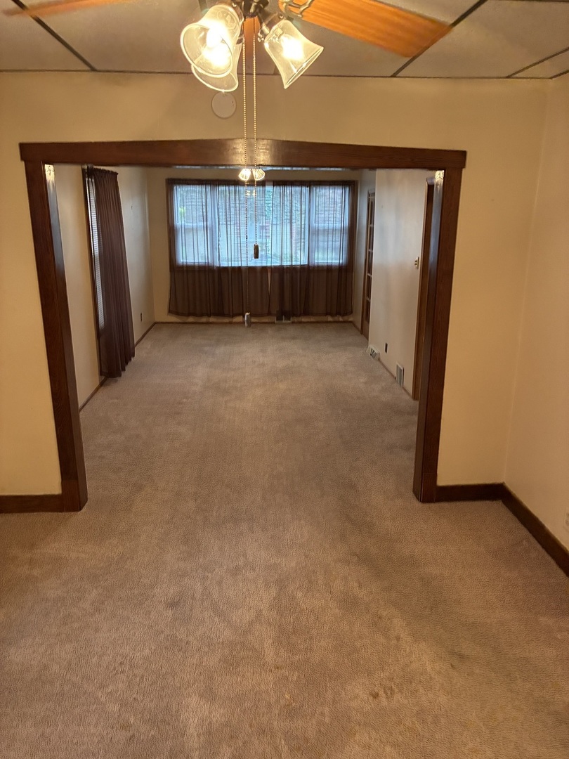 5452 West Warwick Avenue Chicago IL 60641