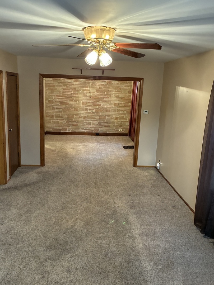 5452 West Warwick Avenue Chicago IL 60641