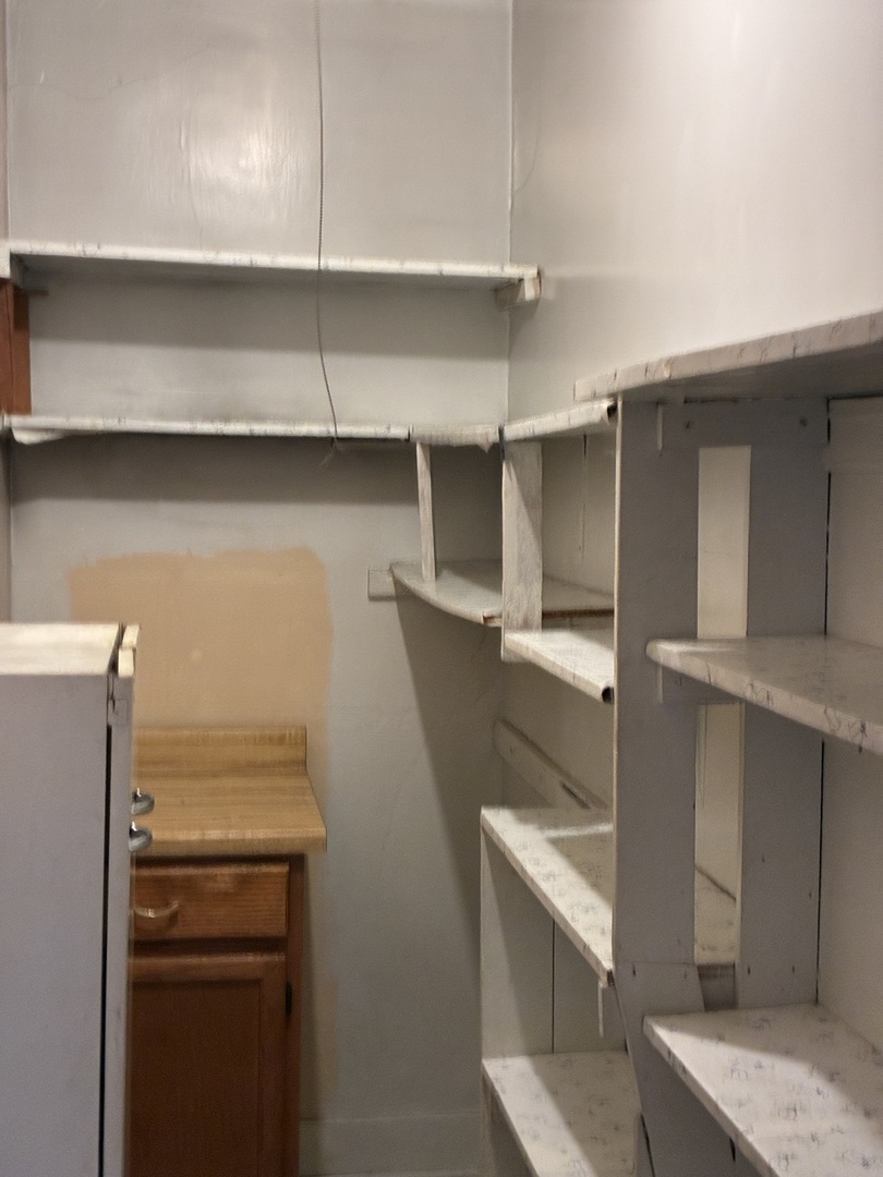 5452 West Warwick Avenue Chicago IL 60641