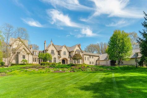 93 Hawley Woods Road Barrington IL 60010