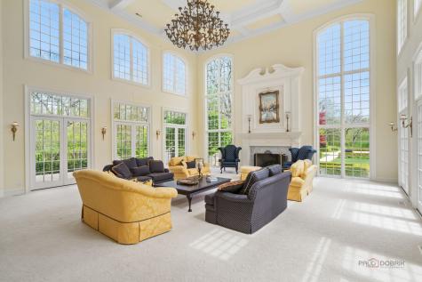 93 Hawley Woods Road Barrington IL 60010
