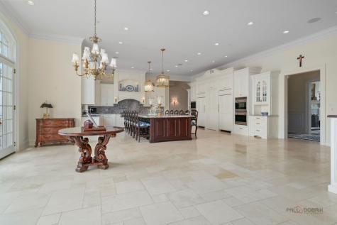 93 Hawley Woods Road Barrington IL 60010